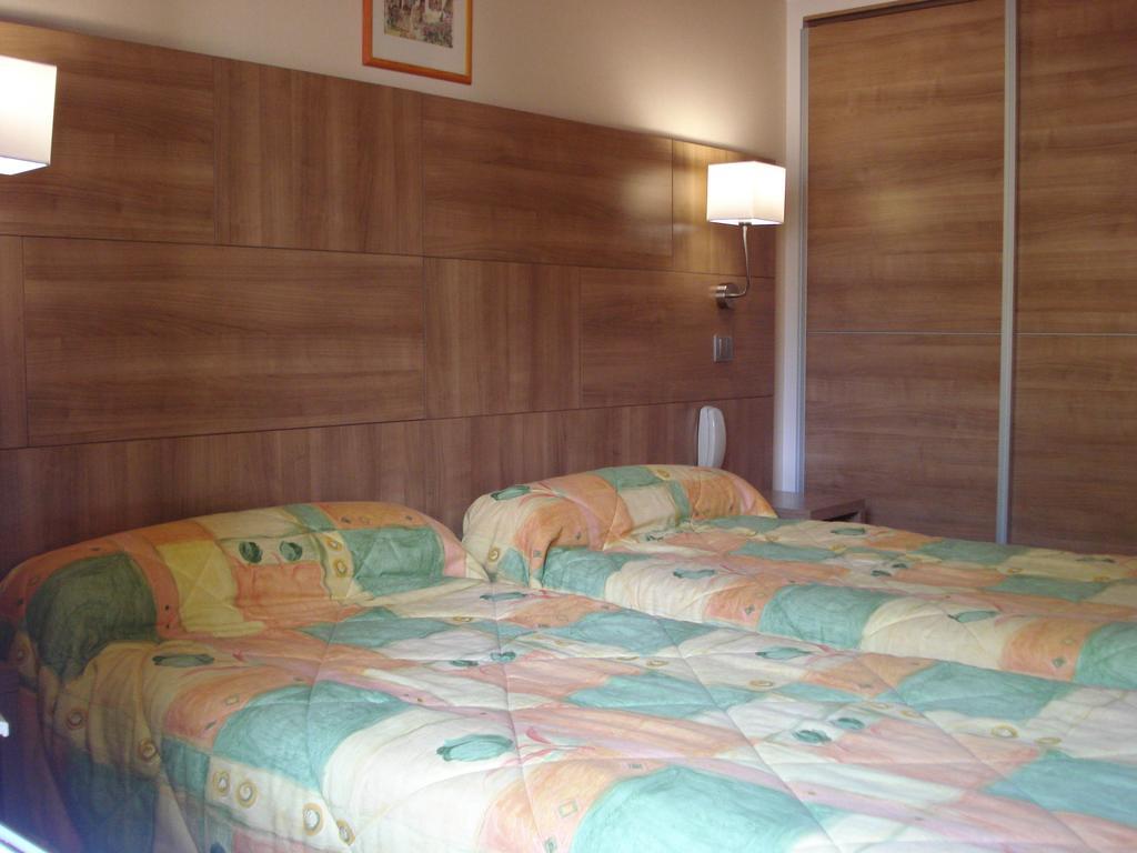 Hotel La Belle Etoile Thouare-sur-Loire Ruang foto